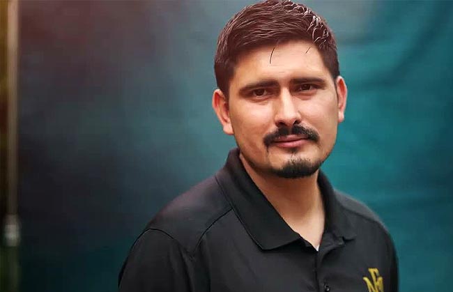 Luis R.